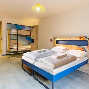 Отель Meininger Centre La Joliette, Марсель